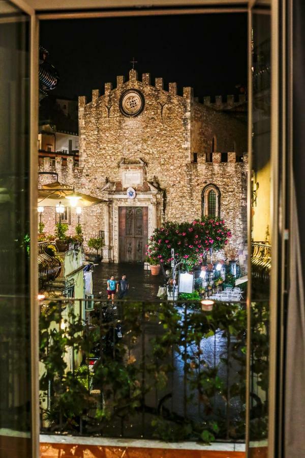 Апартаменты Taomau - Duomo Square Таормина Экстерьер фото